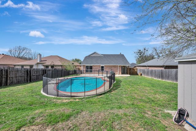 1619 Merritt Drive, Mansfield, TX 76063