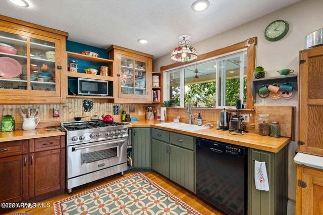 560 W CENTER Street, Chino Valley, AZ 86323