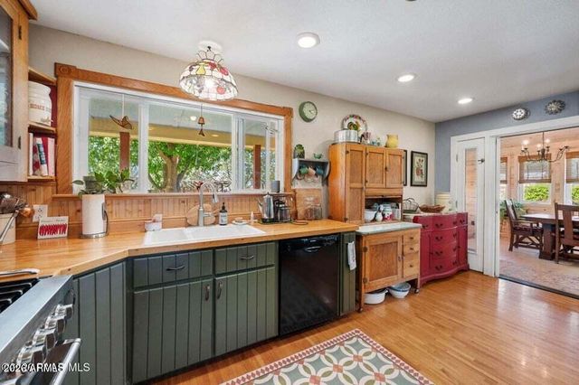 560 W CENTER Street, Chino Valley, AZ 86323