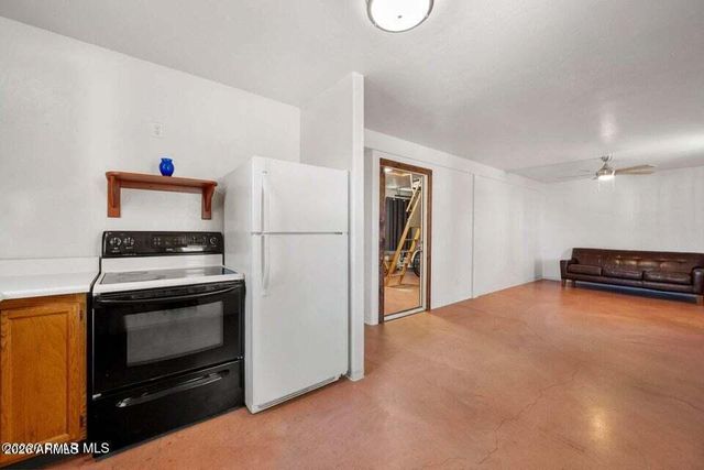 560 W CENTER Street, Chino Valley, AZ 86323