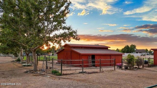 560 W CENTER Street, Chino Valley, AZ 86323