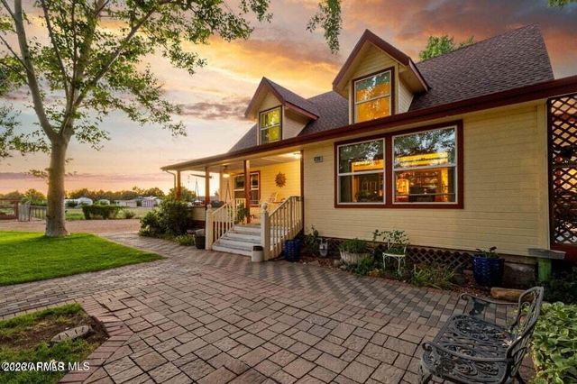 560 W CENTER Street, Chino Valley, AZ 86323