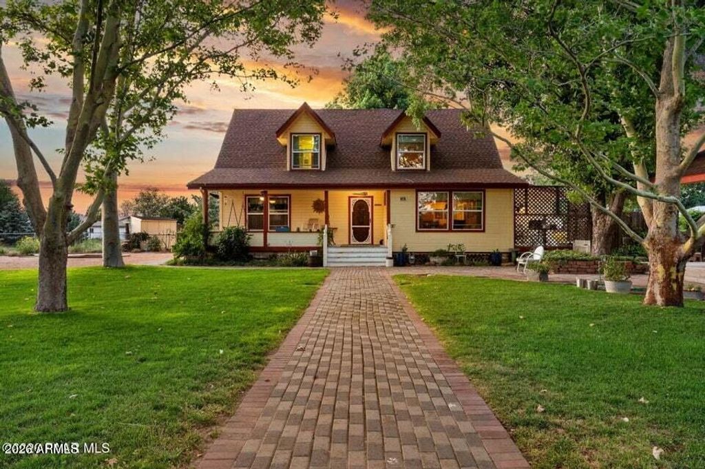 560 W CENTER Street, Chino Valley, AZ 86323