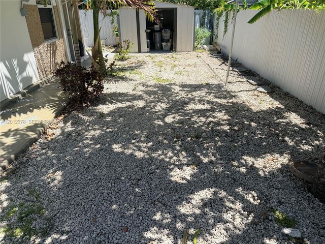 3620 NW 19th St 3, Miami, FL 33125
