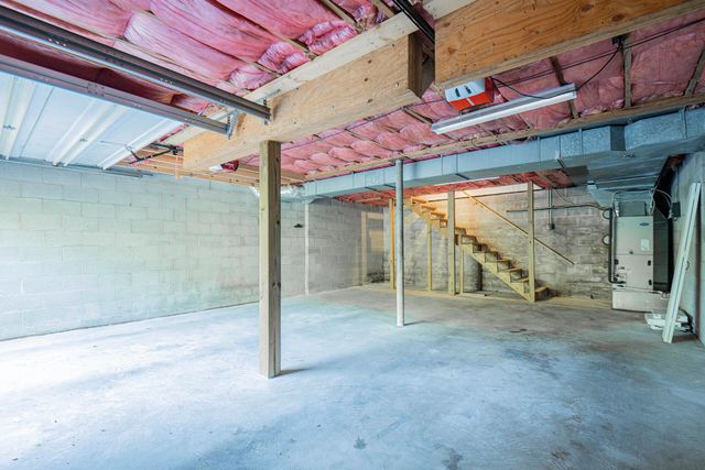 309 W Crest Road, Rossville, GA 30741