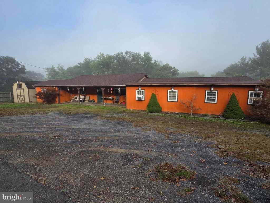 3165 SPRINGFIELD PIKE, Springfield, WV 26763