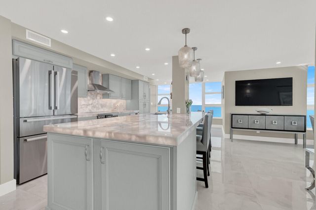 1620 S Ocean Boulevard Ph 16p, Lauderdale-By-The-Sea Ph 16p, Pompano Beach, FL 33062