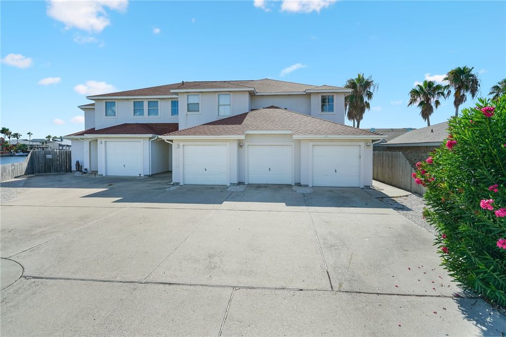 15410 Grass Cay Ct, Corpus Christi, TX 78418