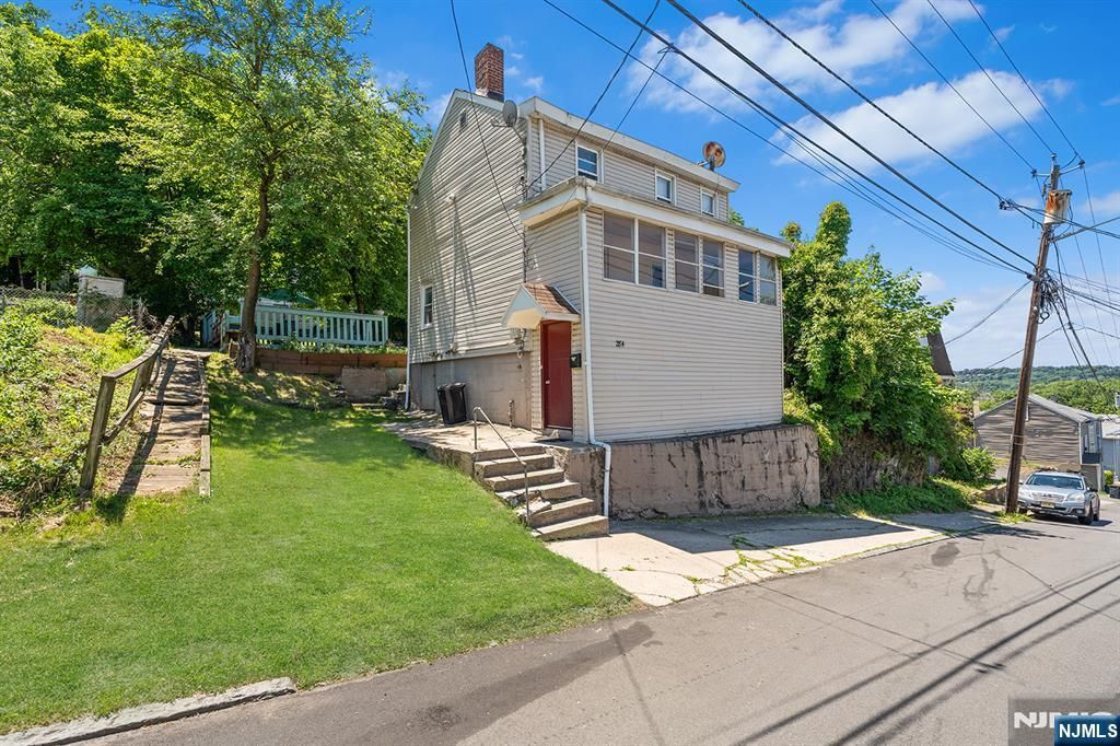 282-286 Caldwell Avenue, Paterson, NJ 07501