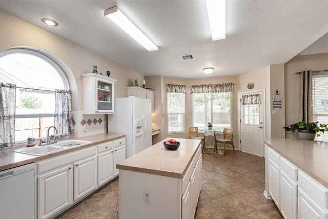 103 E Oxford DR, Pflugerville, TX 78660