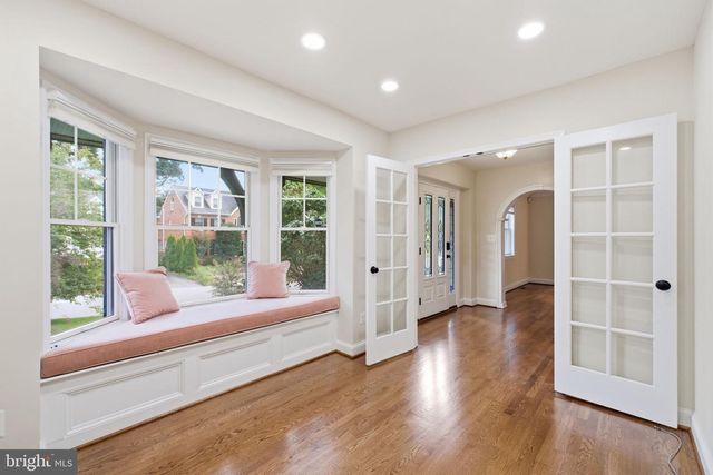 2354 N OAKLAND ST, Arlington, VA 22207