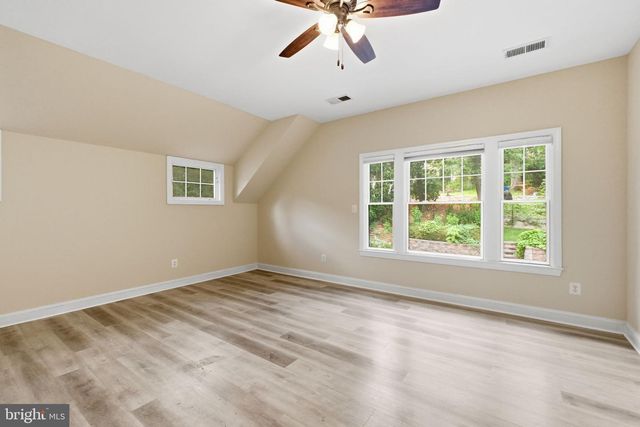 2354 N OAKLAND ST, Arlington, VA 22207