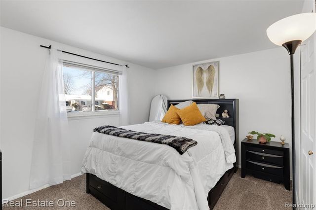 9535 Chamberlain Street, Romulus, MI 48174