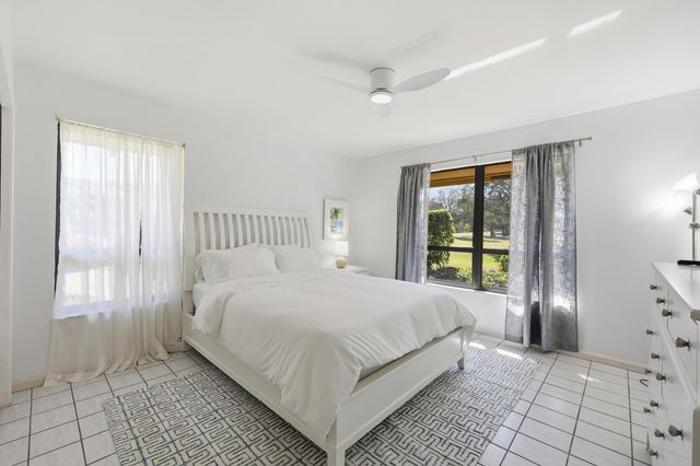 3 Old Fence Road, Palm Beach Gardens, FL 33418