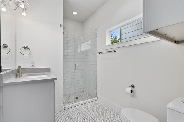 1006 Muse LN 13, Austin, TX 78702