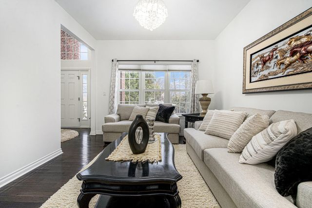 1360 Fairlane Drive, Ann Arbor, MI 48104