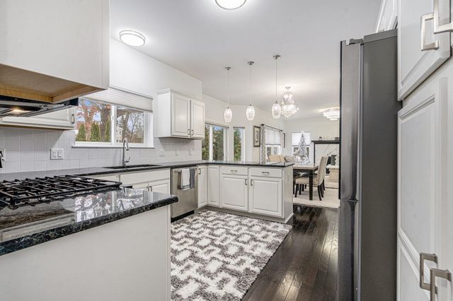 1360 Fairlane Drive, Ann Arbor, MI 48104