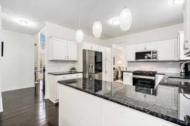 1360 Fairlane Drive, Ann Arbor, MI 48104