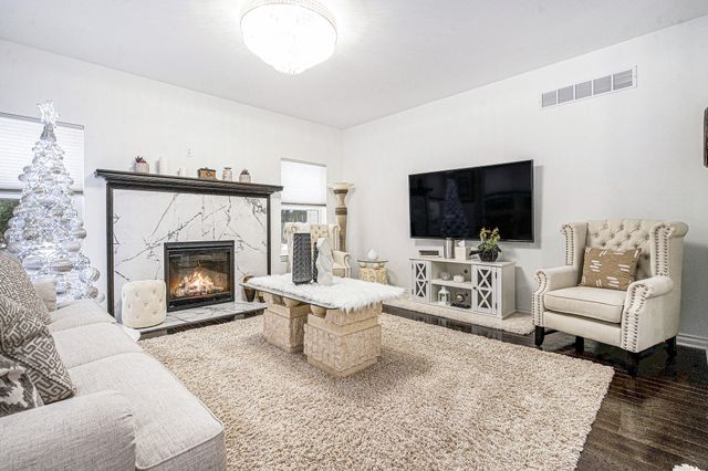 1360 Fairlane Drive, Ann Arbor, MI 48104