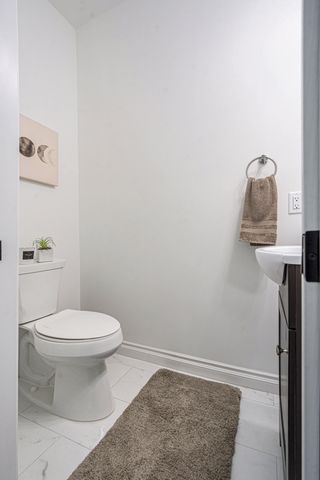 1360 Fairlane Drive, Ann Arbor, MI 48104