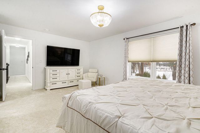 1360 Fairlane Drive, Ann Arbor, MI 48104