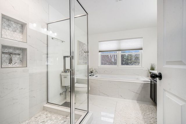 1360 Fairlane Drive, Ann Arbor, MI 48104