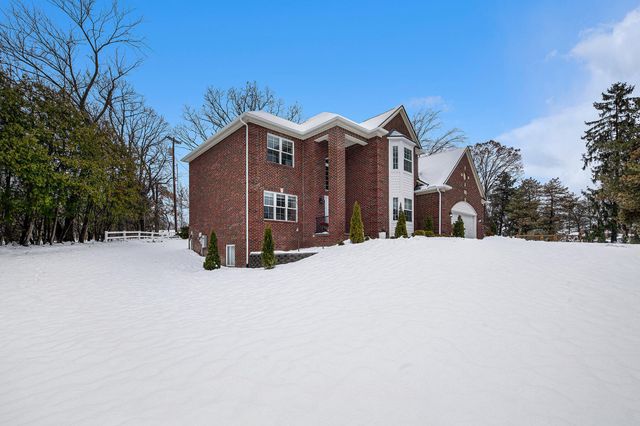 1360 Fairlane Drive, Ann Arbor, MI 48104