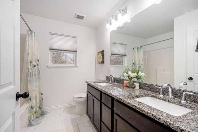 1360 Fairlane Drive, Ann Arbor, MI 48104