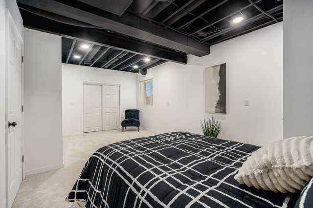 1360 Fairlane Drive, Ann Arbor, MI 48104