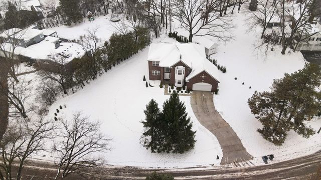 1360 Fairlane Drive, Ann Arbor, MI 48104