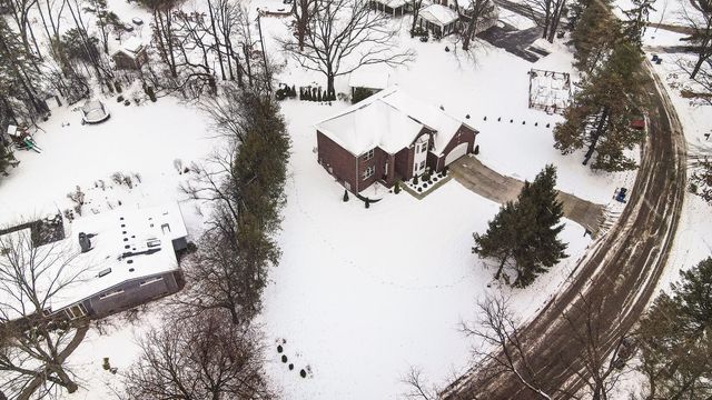 1360 Fairlane Drive, Ann Arbor, MI 48104