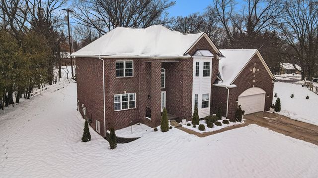 1360 Fairlane Drive, Ann Arbor, MI 48104