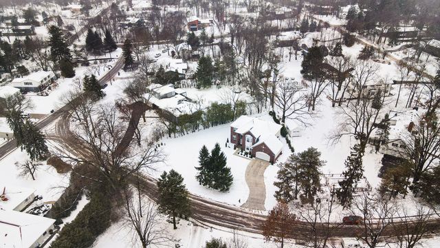 1360 Fairlane Drive, Ann Arbor, MI 48104