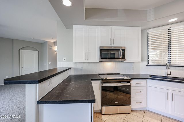 705 W QUEEN CREEK Road 1037, Chandler, AZ 85248
