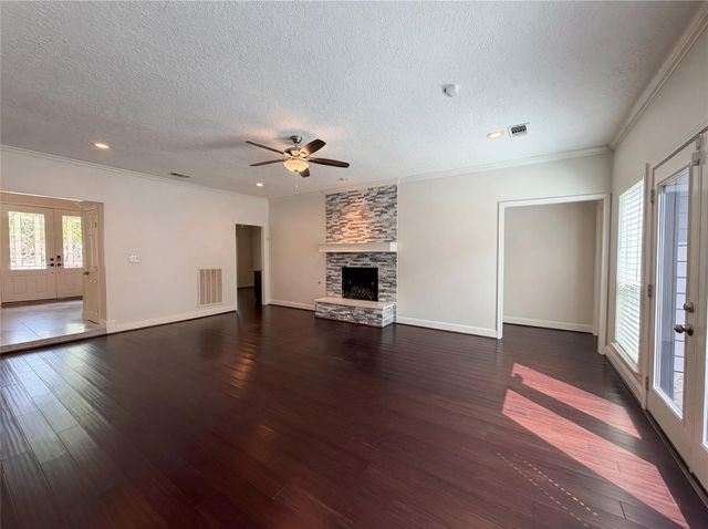 1103 Fleetwood Place Drive, Houston, TX 77079