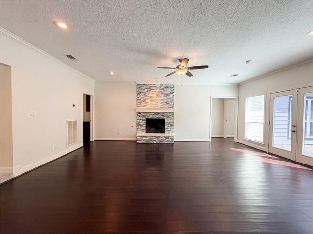 1103 Fleetwood Place Drive, Houston, TX 77079