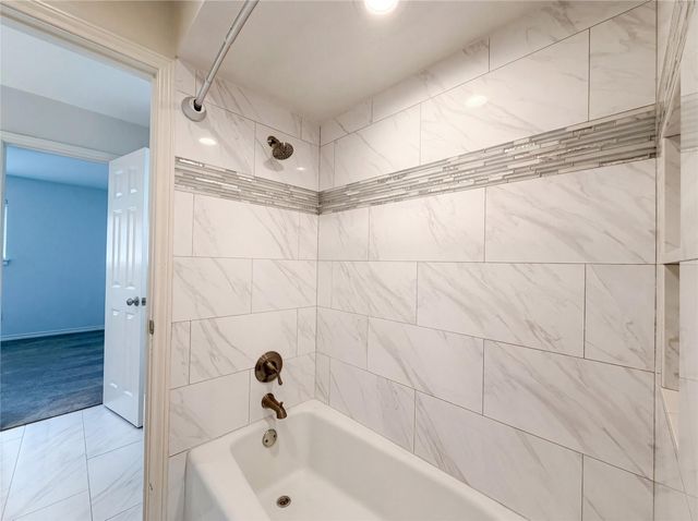 1103 Fleetwood Place Drive, Houston, TX 77079