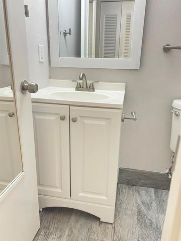 162 Camden G, West Palm Beach, FL 33417