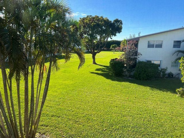 162 Camden G, West Palm Beach, FL 33417