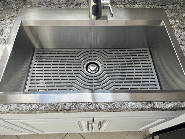 162 Camden G, West Palm Beach, FL 33417