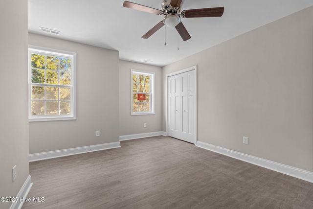 1010 W Saunders Avenue, Aberdeen, NC 28315