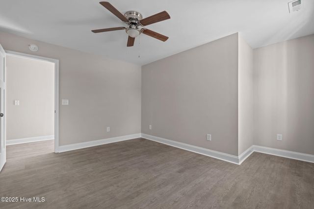 1010 W Saunders Avenue, Aberdeen, NC 28315