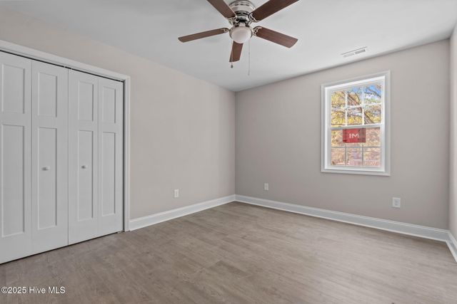 1010 W Saunders Avenue, Aberdeen, NC 28315