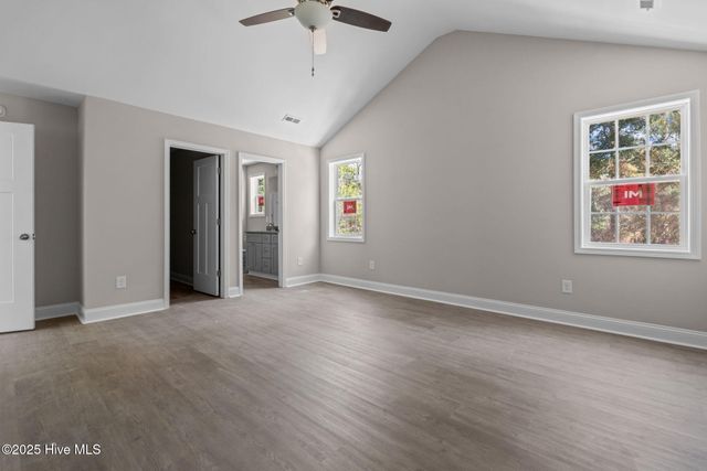 1010 W Saunders Avenue, Aberdeen, NC 28315