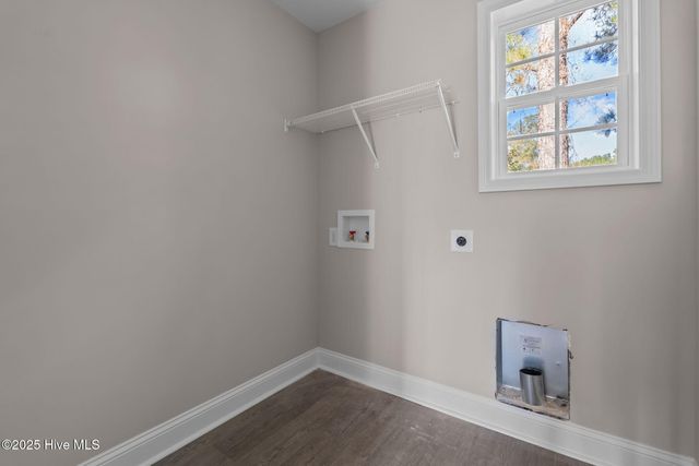 1010 W Saunders Avenue, Aberdeen, NC 28315