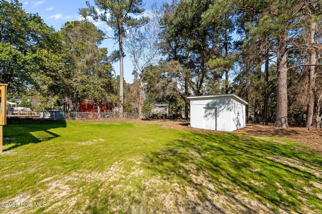 1010 W Saunders Avenue, Aberdeen, NC 28315