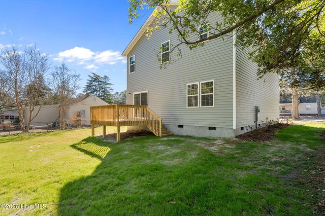 1010 W Saunders Avenue, Aberdeen, NC 28315