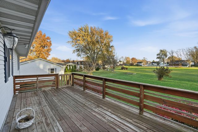 4142 Augusta Drive, Crown Point, IN 46307