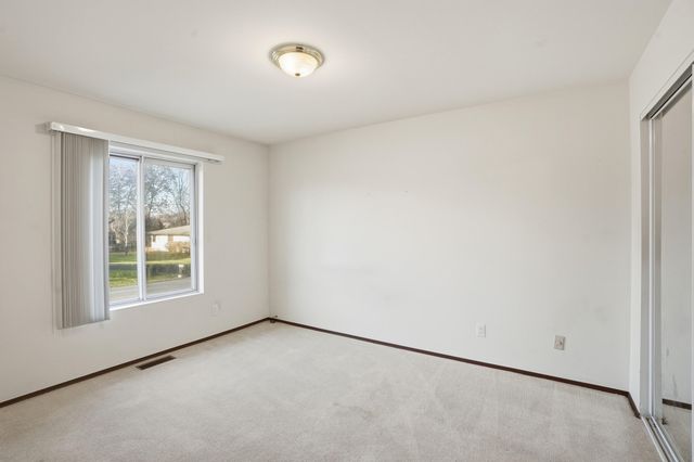 4142 Augusta Drive, Crown Point, IN 46307