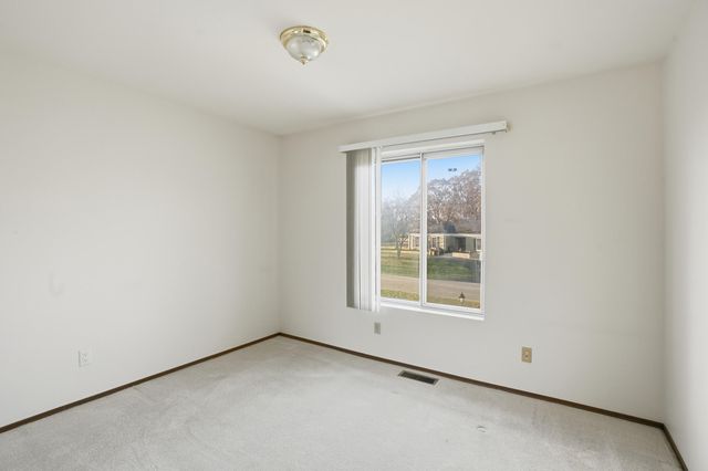 4142 Augusta Drive, Crown Point, IN 46307